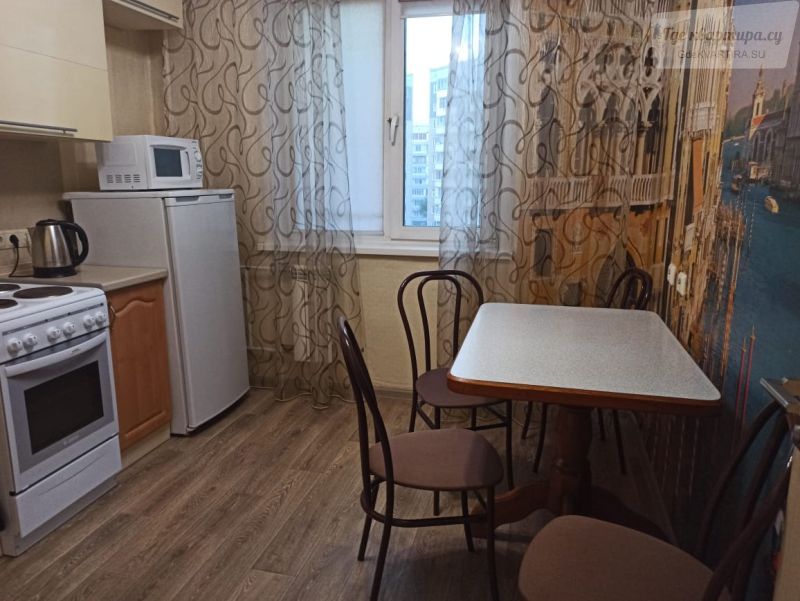 Ястынская улица, 7
