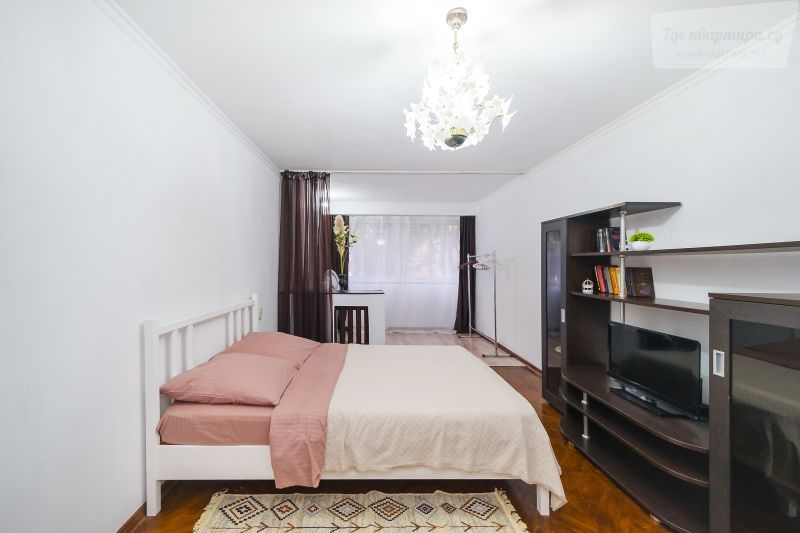 улица Роз, 82